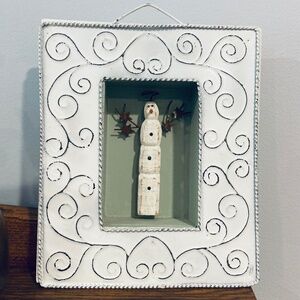 Holiday Décor – Framed Wooden Snowman 8.5"x10" (New with Tags)